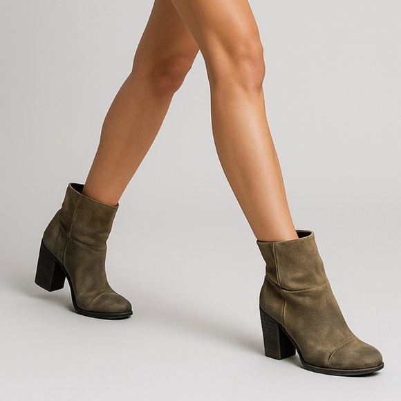 Rag & Bone Classic Newbury Suede Ankle Boots Distressed Olive Size 41 US 10 - Picture 1 of 7